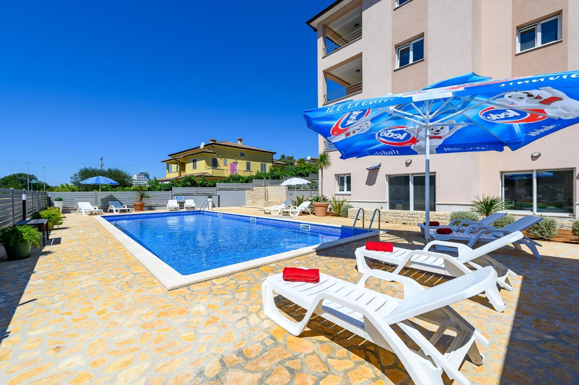 Stancija Amorozo 5 Ap 2 Porec Luaran gambar